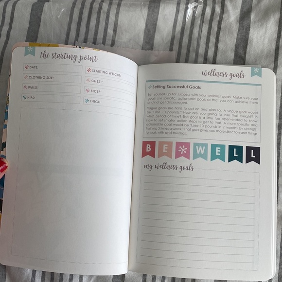 Erin Condren Wellness Log Journal - Picture 4 of 6